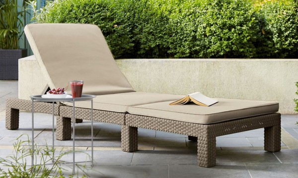 Miereirl Adirondack Beistelltisch Aus HDPE – Witterungsbeständiger Außentisch Mit 2 Regalen, Blau (41,9x33x43,9 Cm)